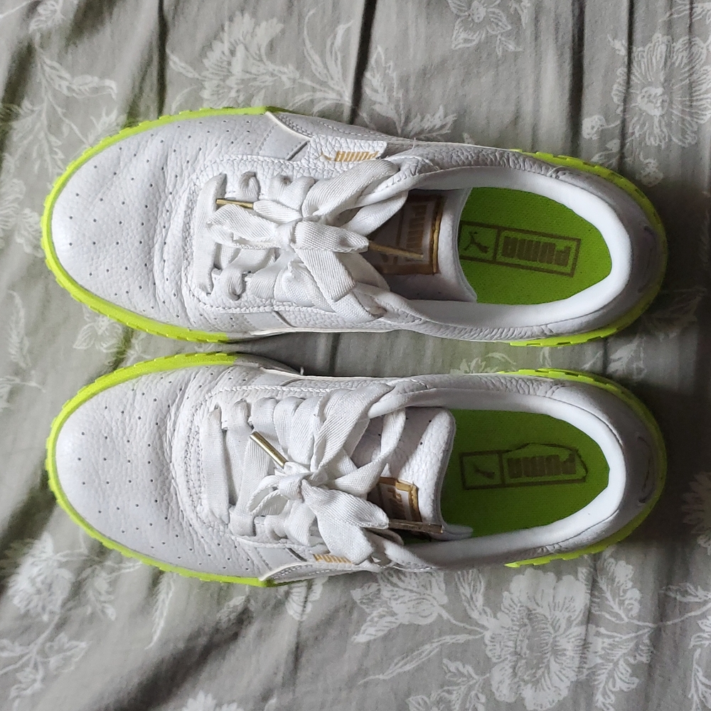 Leather Puma Sneakers sz 7